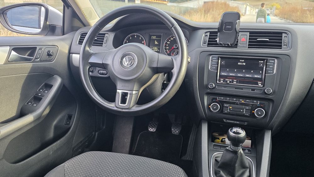 Vw Jetta an 2011 1.2 benzină tsi euro 5 185.000km acte la zi plus toate schimburile efectuate