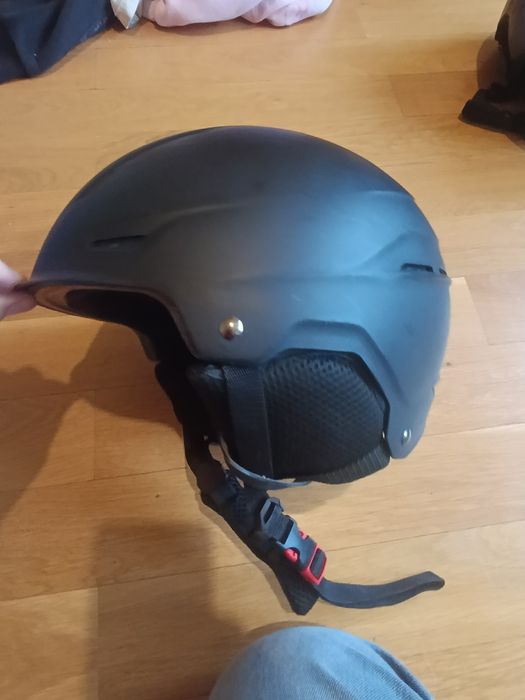 Жилетка за Ски,сноуборд и каски.