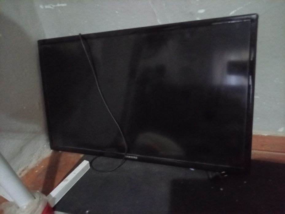Продам телевизор LG