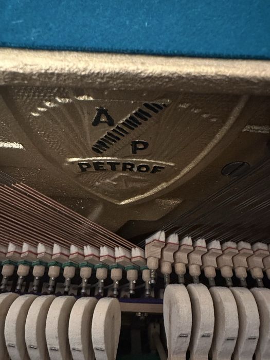 Пианино классическое Petrof