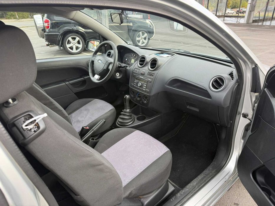 Ford Fiesta 1.25 бензин, 2008 г.