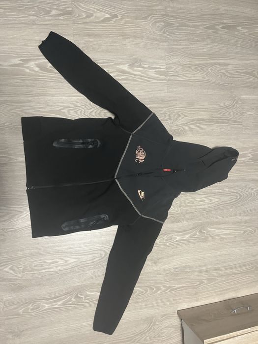 Nike syna world tech fleece в отлично състояние