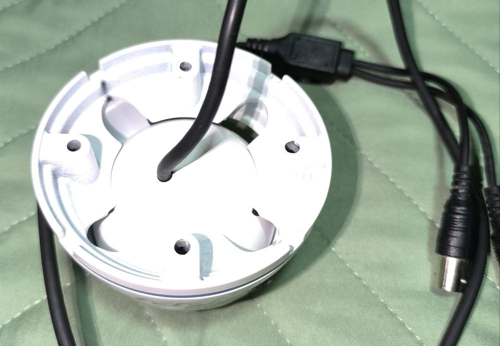 Аналоговая камера видеонаблюдения