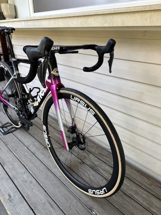 Карбонов шосеен велосипед Cinelli Pressure 2 – Team Edition (MBH Bank Ballan CSB Colpack)