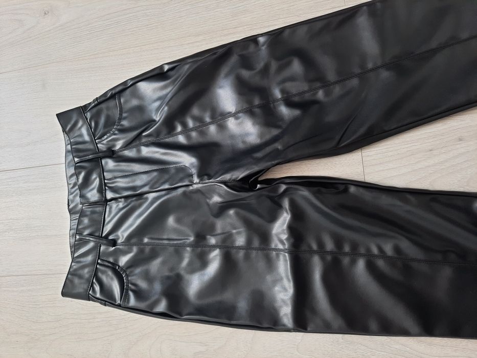 Pantaloni piele M
