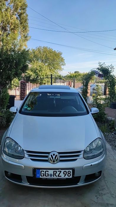 Vând Wolkswagen Golf 5
