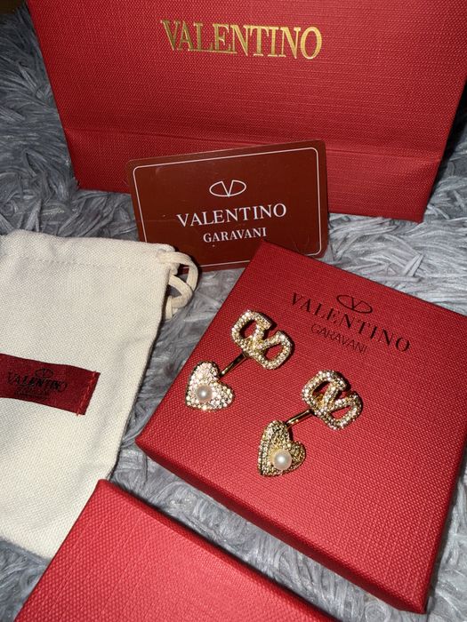 Cercei Valentino , Gucci , Chanel