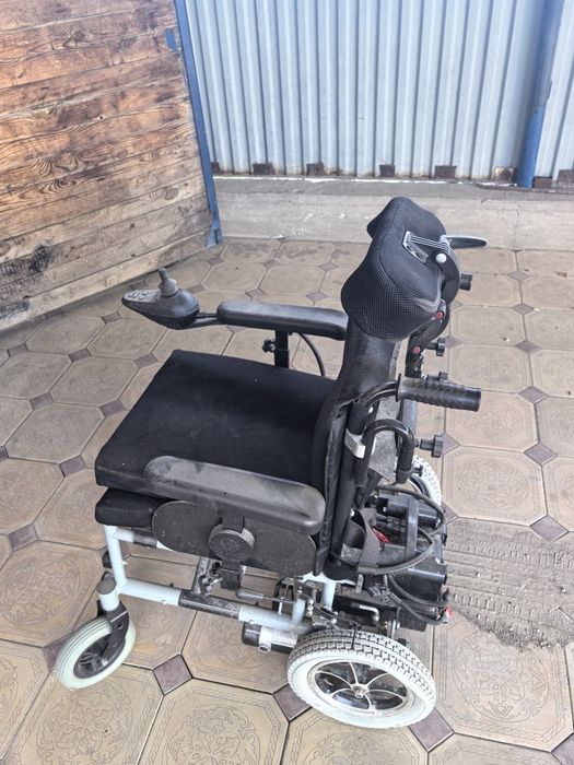 Инвалидное кресло на электричестве