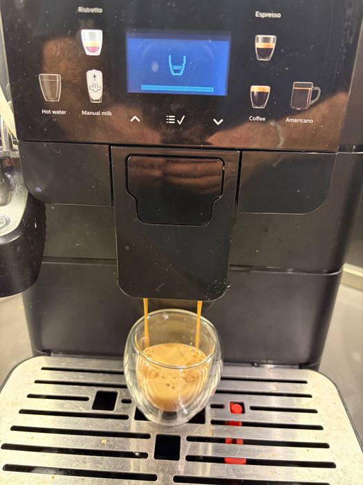 Saeco Royal Plus – професионална автоматична кафемашина