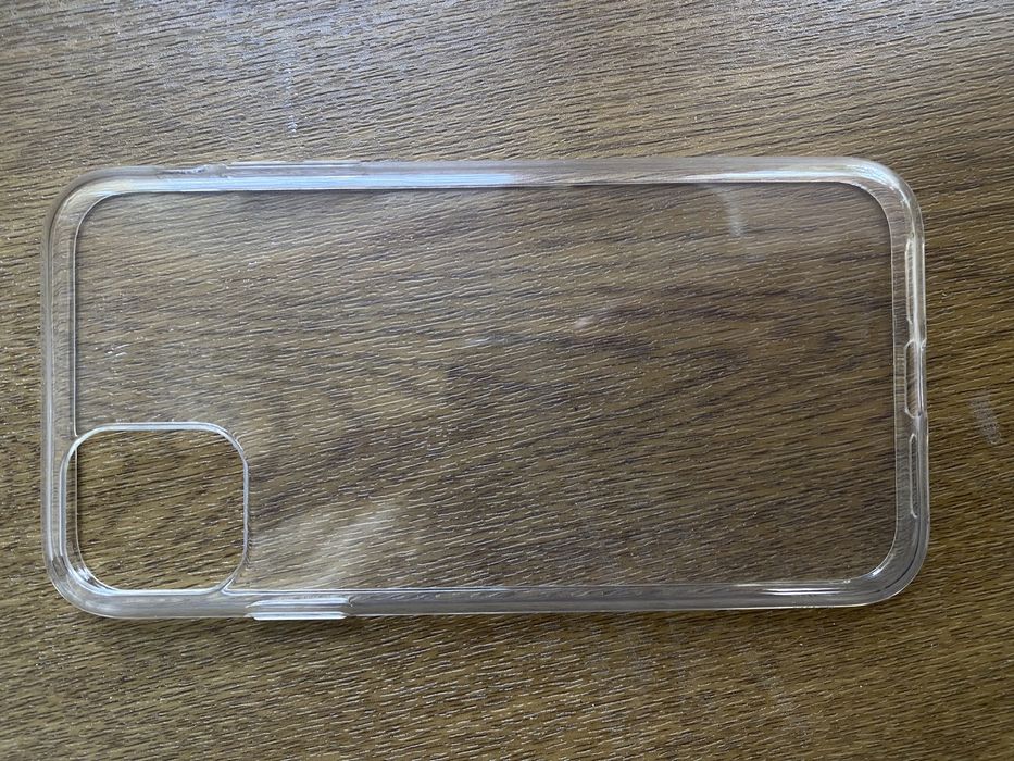 Чехол на iPhone 11