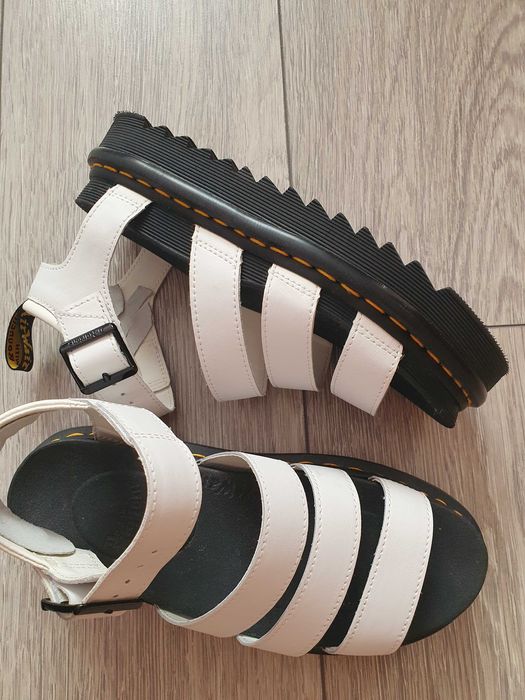 Sandale Dr. Martens