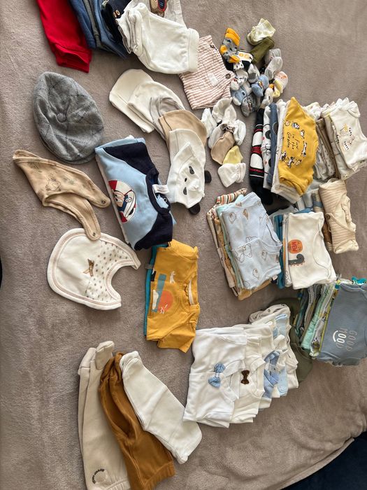 Лот бебешки дрехи 0-3