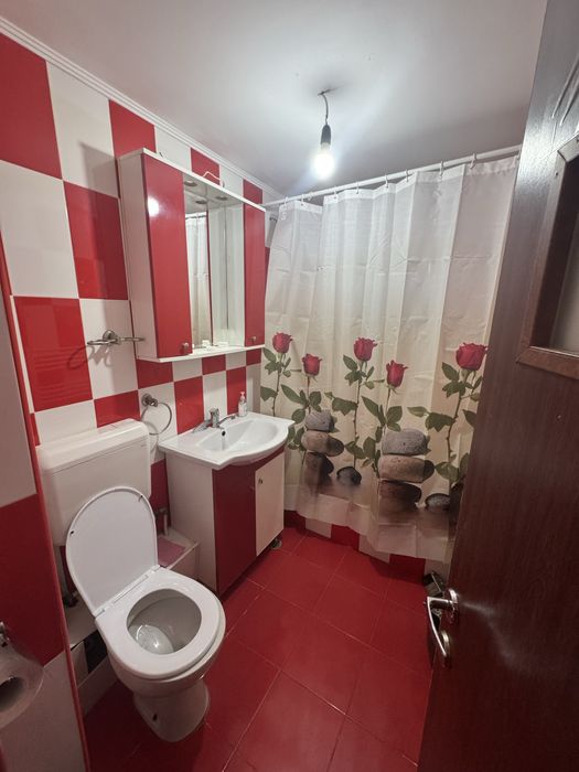 Inchirez apartament 2 camere decomadat in regim hotelier 250 lei