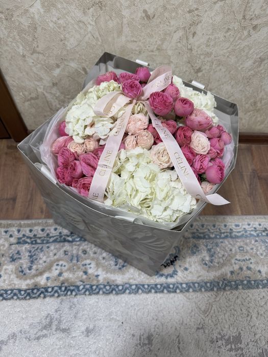 Цветы свежие, от Celine