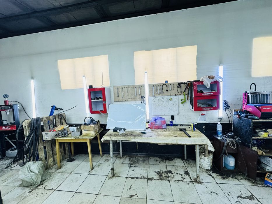 Сдам подъемник в СТО 50/50.