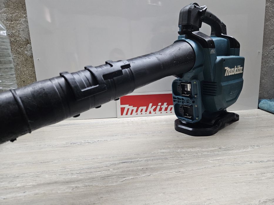Makita Въздуходувка DUB363 18+18V.