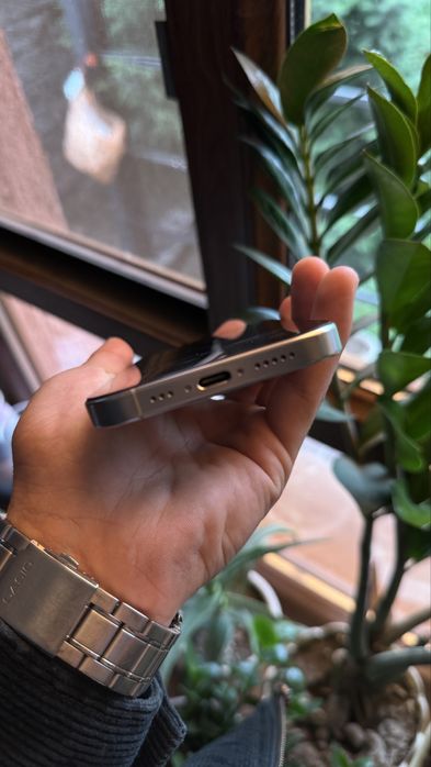 Iphone 16 pro 256gb 90akb
