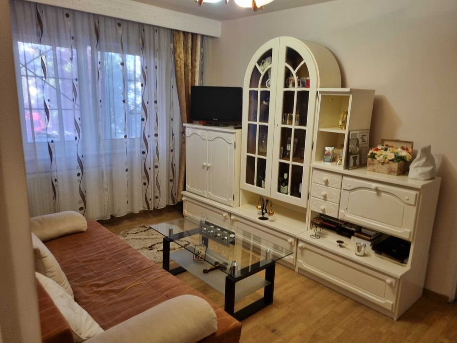 Închiriez apartament 2 camere