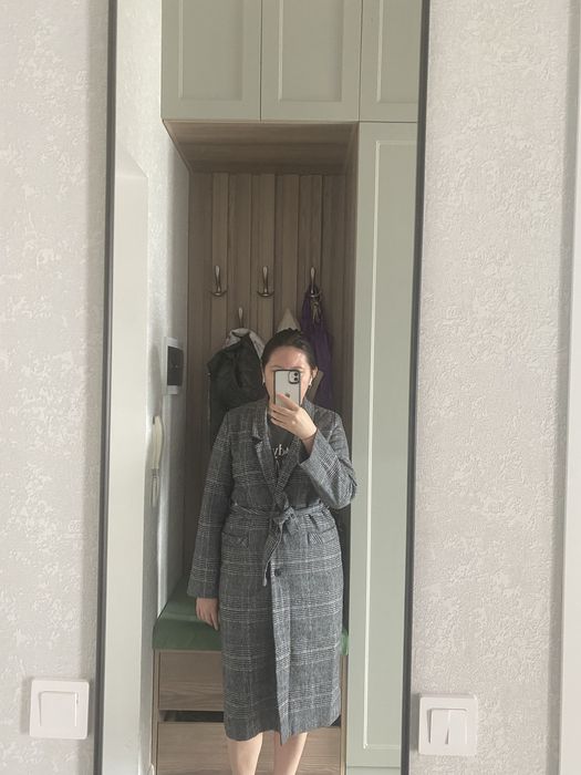 Продам пальто красивое