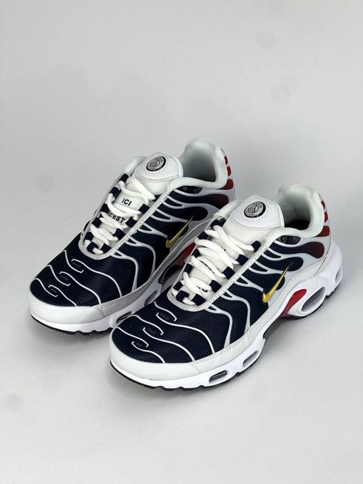 магазин кроссовок