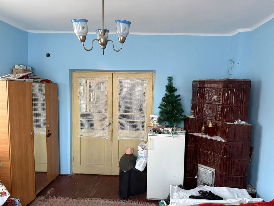 Vând casă  4 camere