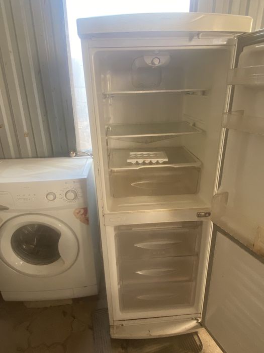 Холодильник,стиральная машина