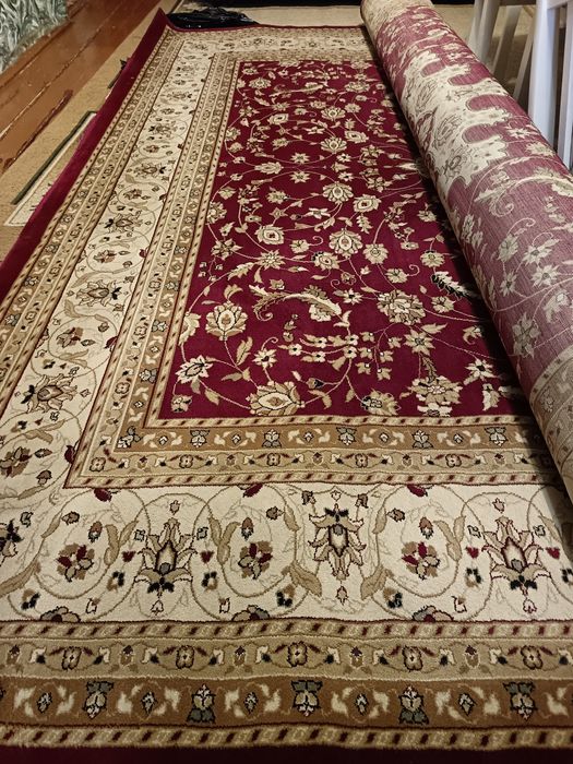 Продам отличный  ковер