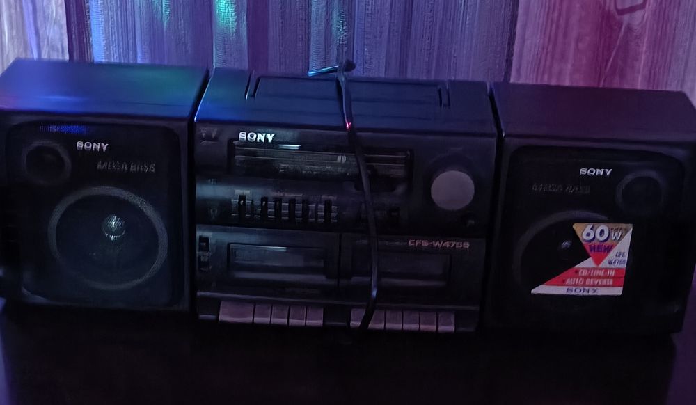 Двухкассетная магнитола