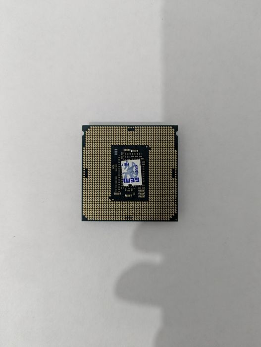 Intel core i3-8100