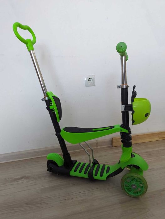 Детска тротинетка скутер 3 в 1 със седалка и светещи колела – калинка