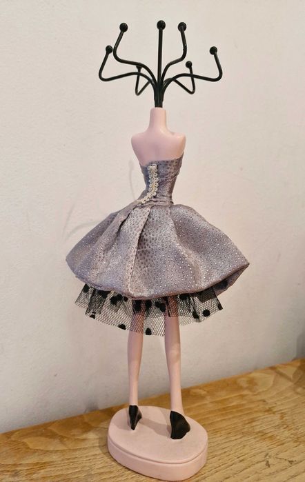 Закачалка за бижута