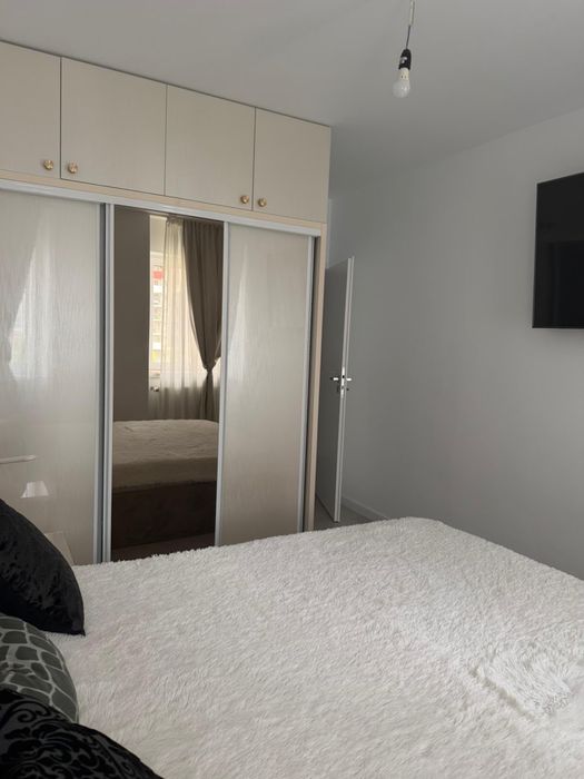 Dau in chirie apartament doua camere