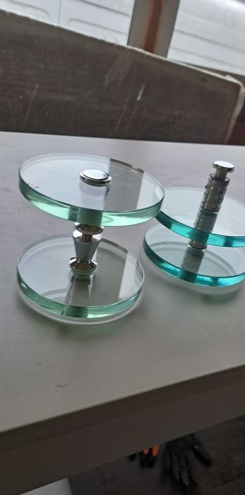 Стъклени врати и витрина с дръжки и панти за магазин/заведение