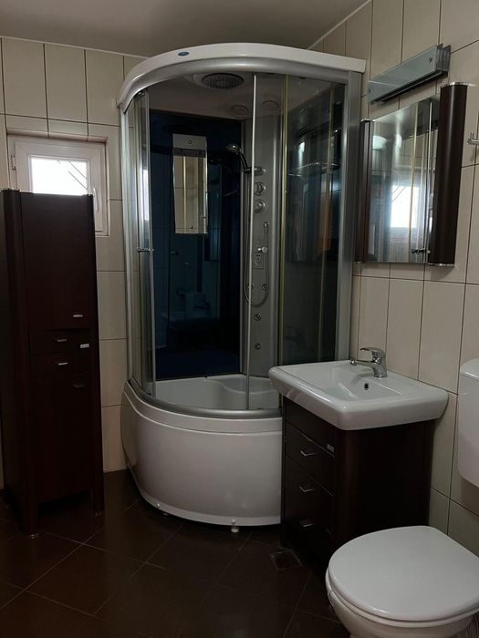 Închiririez apartament 3 camere Stejari