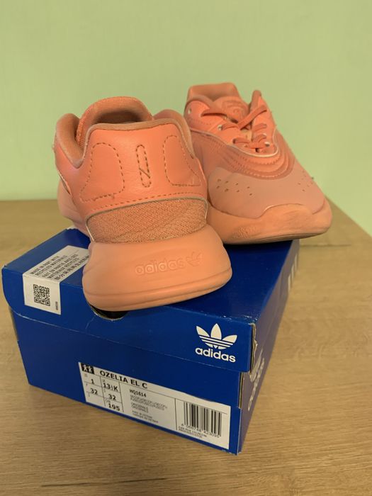 кроссовки для девочки Adidas Ozelia