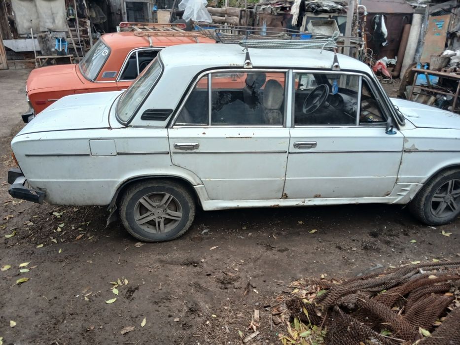 Продам две машины ваз 2106