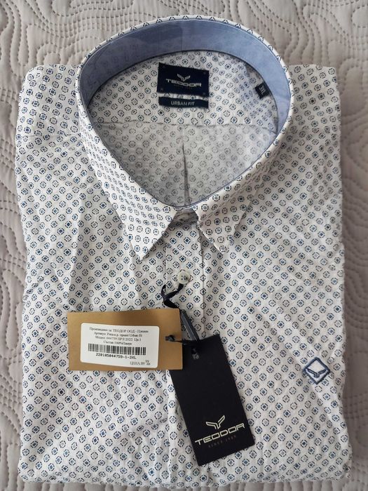 Нова бяла риза със сини елементи TEODOR