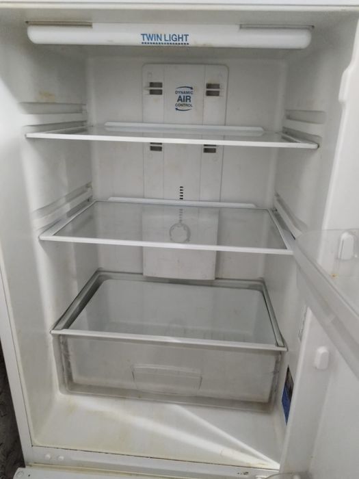 Продам холодильник