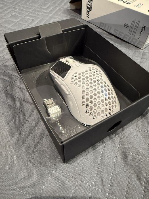 Игровая мышь Мышь HyperX PulseFire Haste Wireless белый
