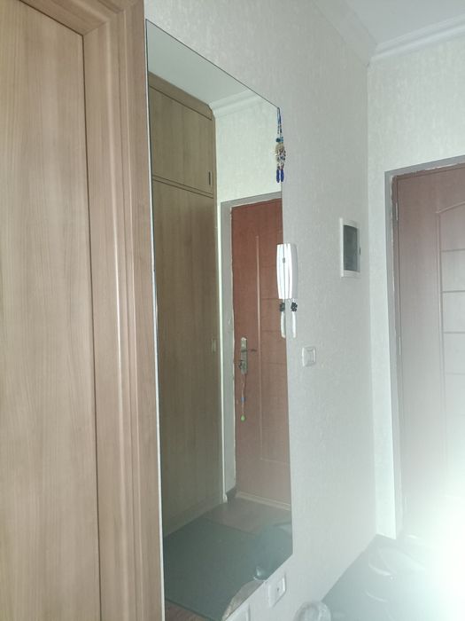 Продам зеркало в идеальном состоянии