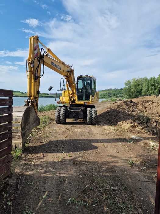 Excavator Komatsu pneuri 16.5 tone