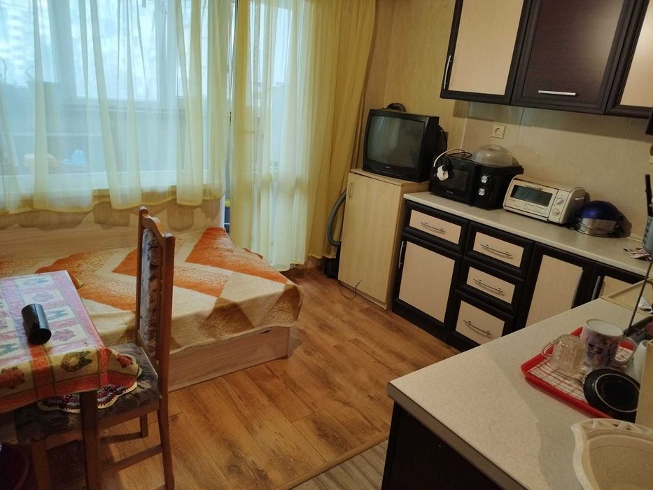 Дава се под наем Двустаен апартамент в Варна, Възраждане 3 - 43 кв.м за 330 € - Снимка #2