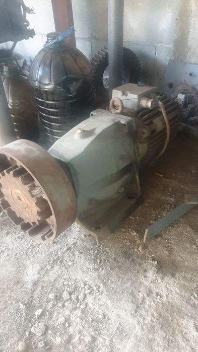 Редуктори и мотори на най-добри цени в България