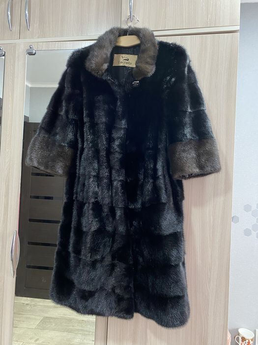 Продам норковую шубу