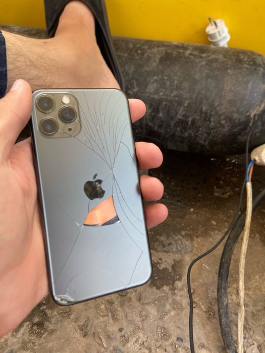 iphone 11 pro.