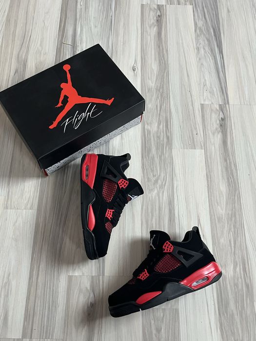 Jordan 4 red thunder