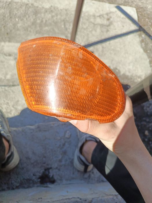 Продам поворотник на ваз 2114