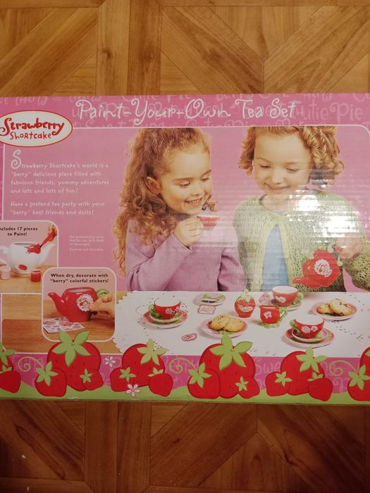 Детский игрушечный чайный керамический набор на 4-х персон.