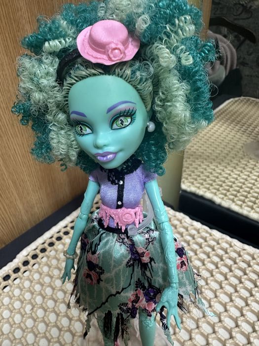 Продам куклу монстр хай!