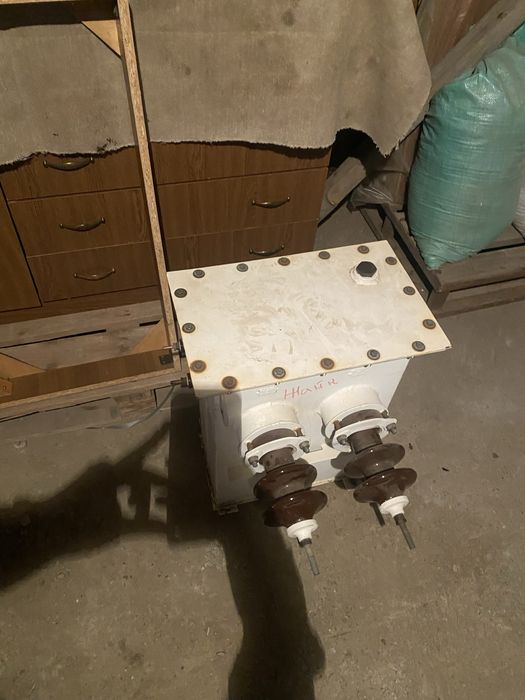 Б/у однофазный масляный трансформатор ОМП